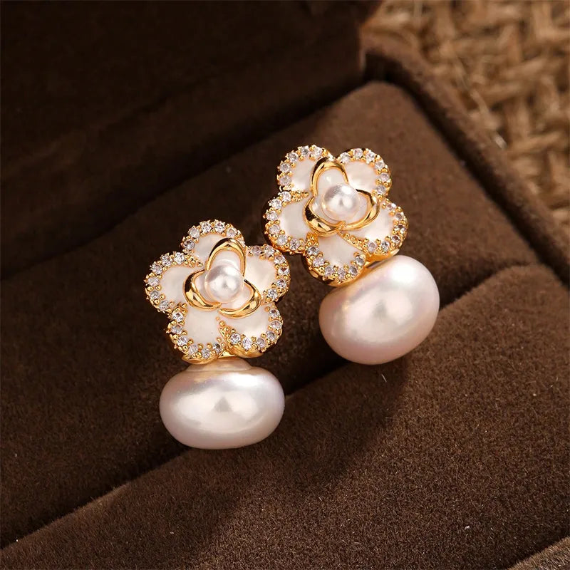 1 Pair Elegant Lady Commute Flower Plating Inlay Copper Artificial Pearls Zircon Ear Studs