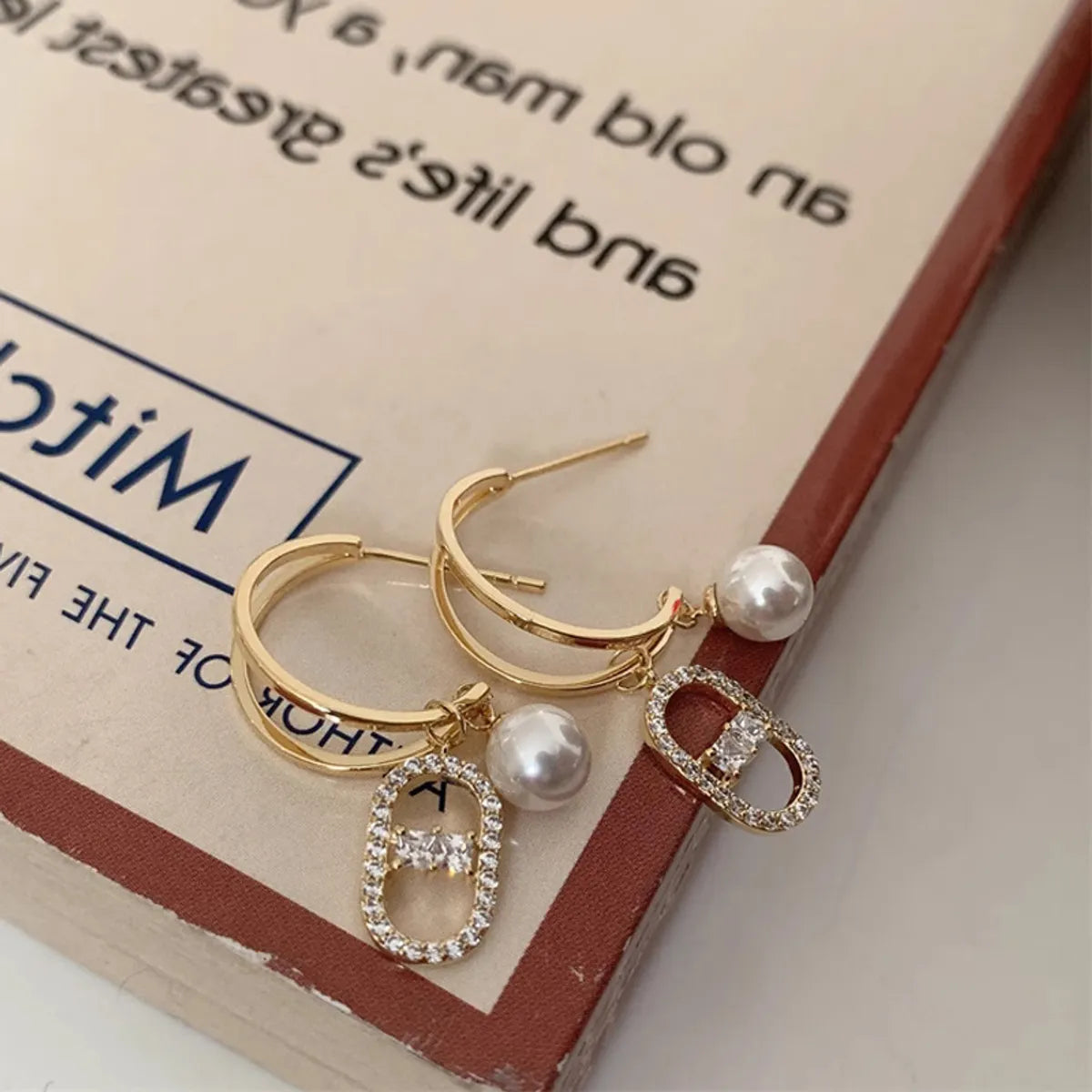 1 Pair Elegant Lady Geometric Imitation Pearl Alloy Drop Earrings