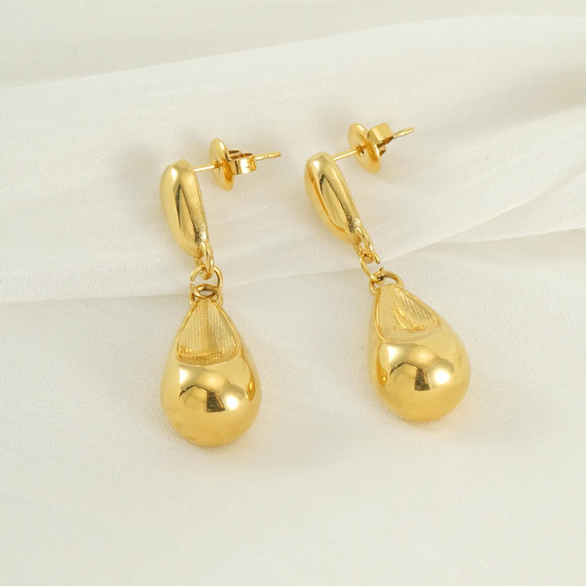 1 Pair Elegant Lady Modern Style Water Droplets Solid Color 304 Stainless Steel Titanium Steel 18K Gold Plated Drop Earrings