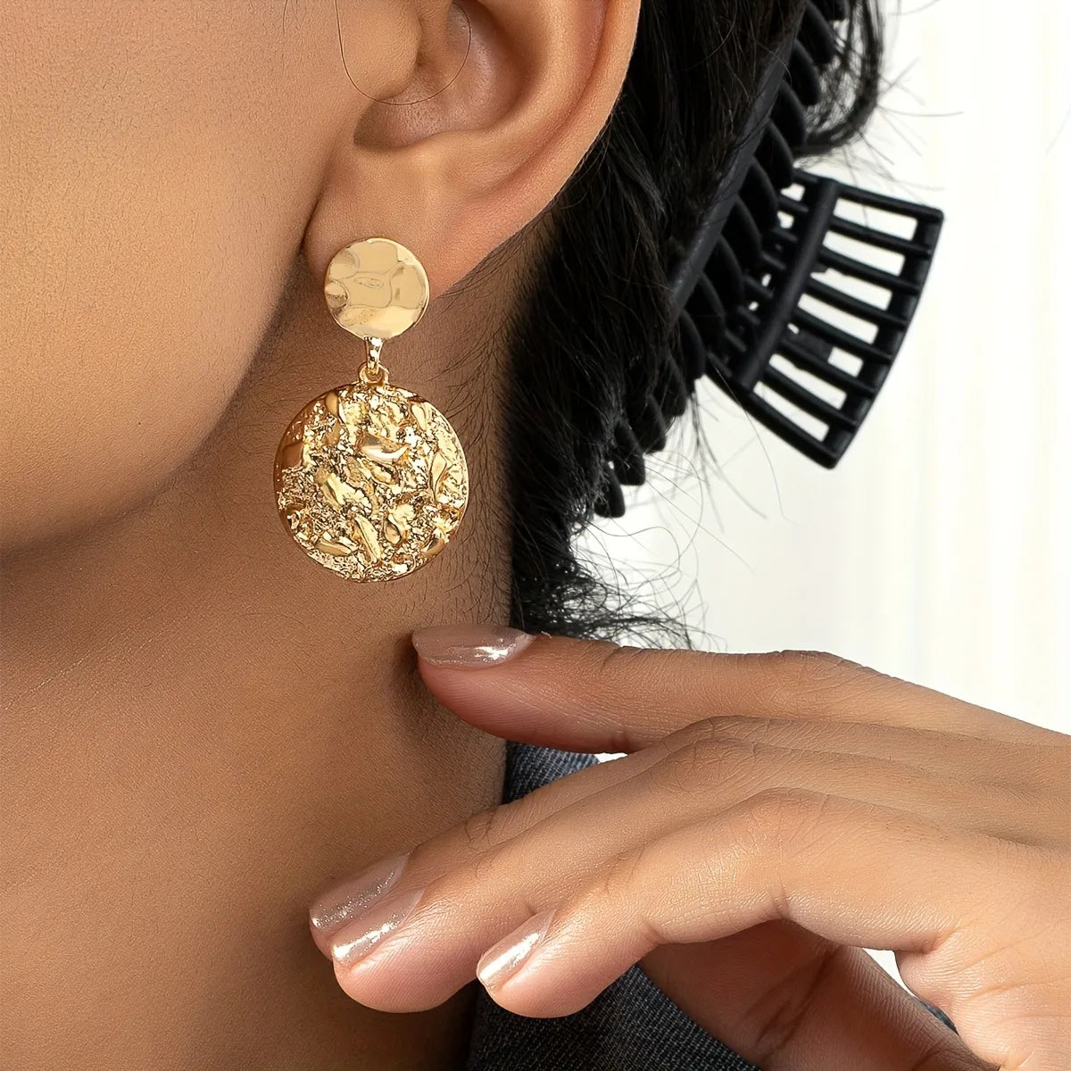 1 Pair Elegant Lady Round Alloy Gold Plated Drop Earrings