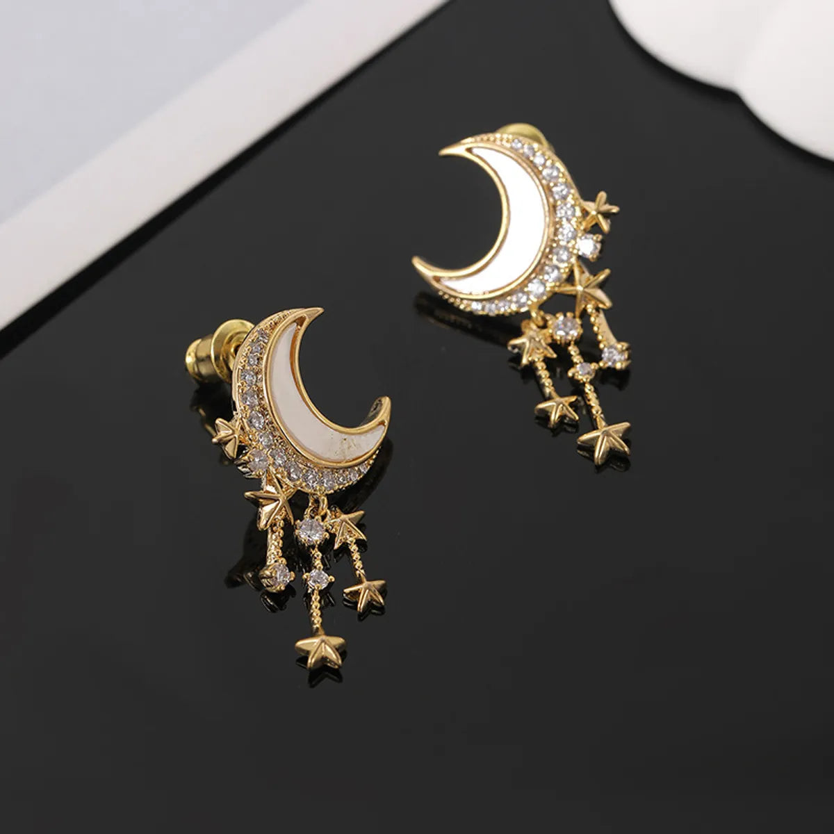 1 Pair Elegant Lady Simple Style Star Moon Enamel Alloy Zircon Drop Earrings