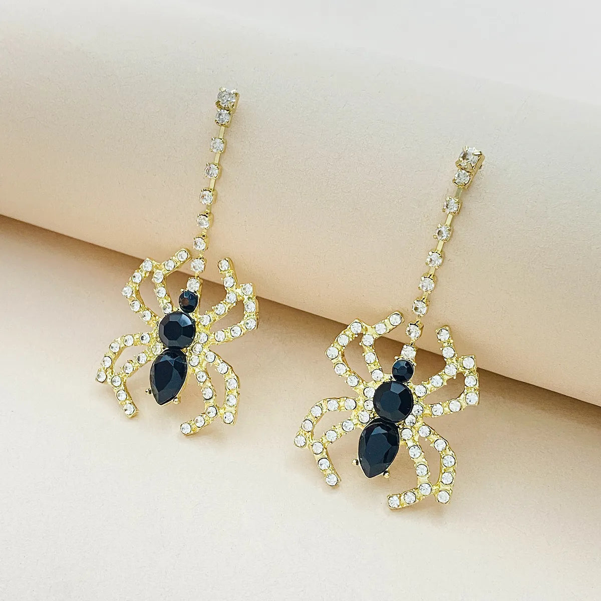 1 Pair Elegant Lady Spider Inlay Alloy Zircon Drop Earrings