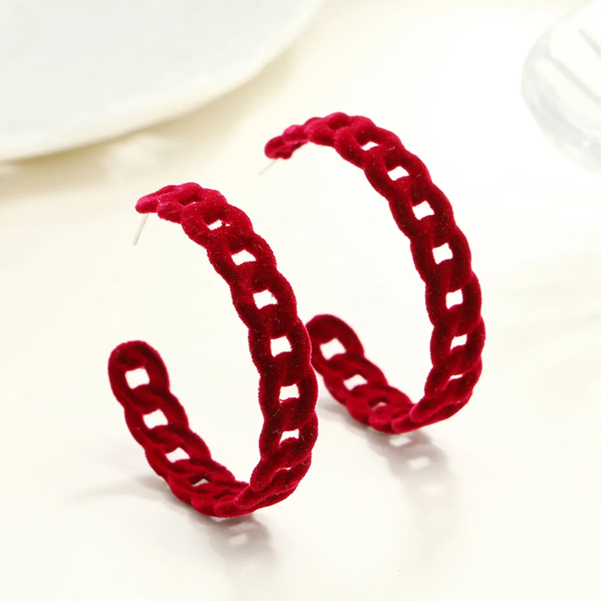 1 Pair Elegant Lady Streetwear C Shape Flocking Ear Studs