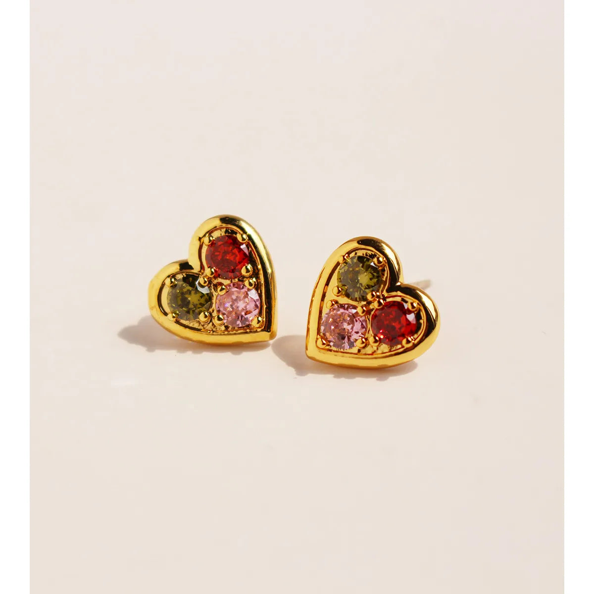 1 Pair Elegant Lady Streetwear Heart Shape Inlay Brass Zircon 24K Gold Plated Ear Studs