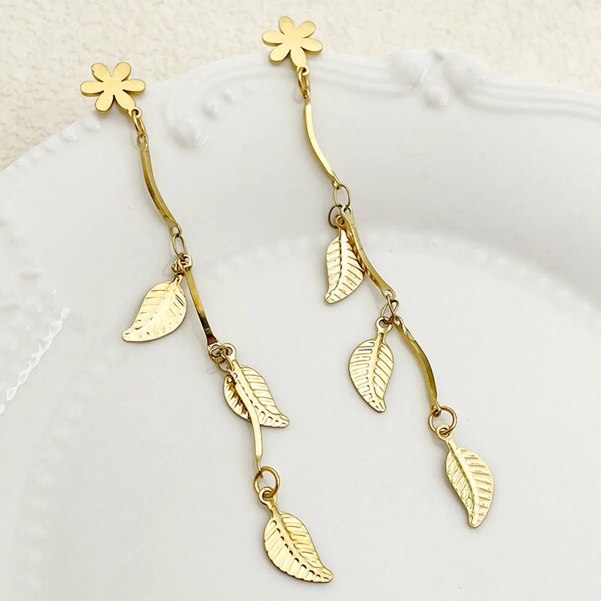 1 Pair Elegant Lady Streetwear Leaves Plating Stainless Steel Gold Plated Drop Earrings