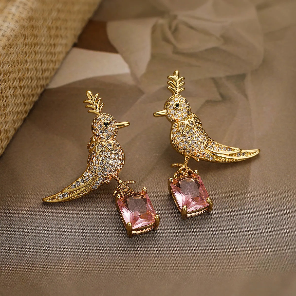 1 Pair Elegant Lady Vacation Bird Plating Inlay Copper Zircon 18k Gold Plated Drop Earrings