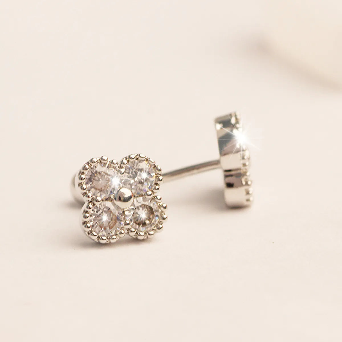 1 Pair Elegant Leaf Crown Plating Copper Zircon Ear Studs