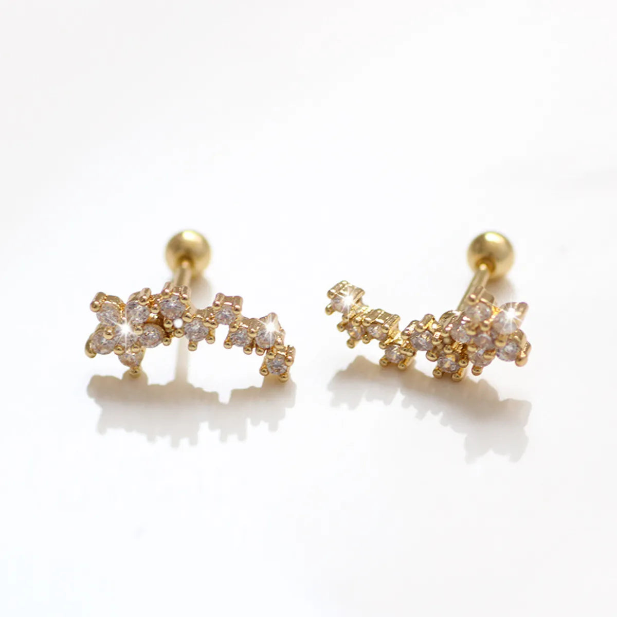 1 Pair Elegant Leaf Crown Plating Copper Zircon Ear Studs