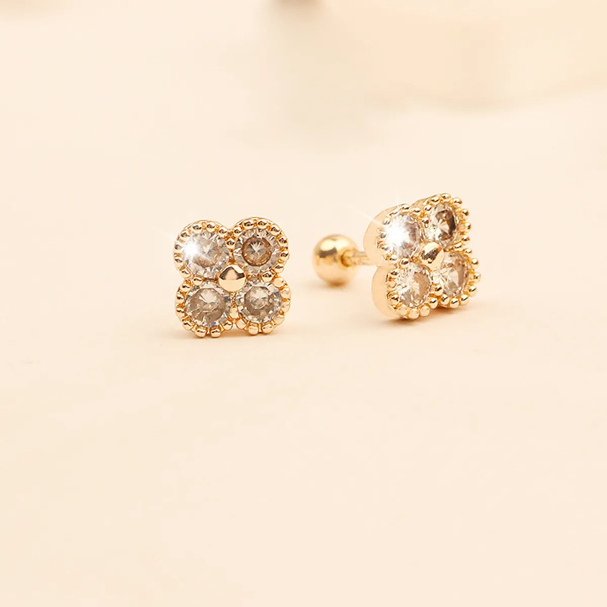 1 Pair Elegant Leaf Crown Plating Copper Zircon Ear Studs