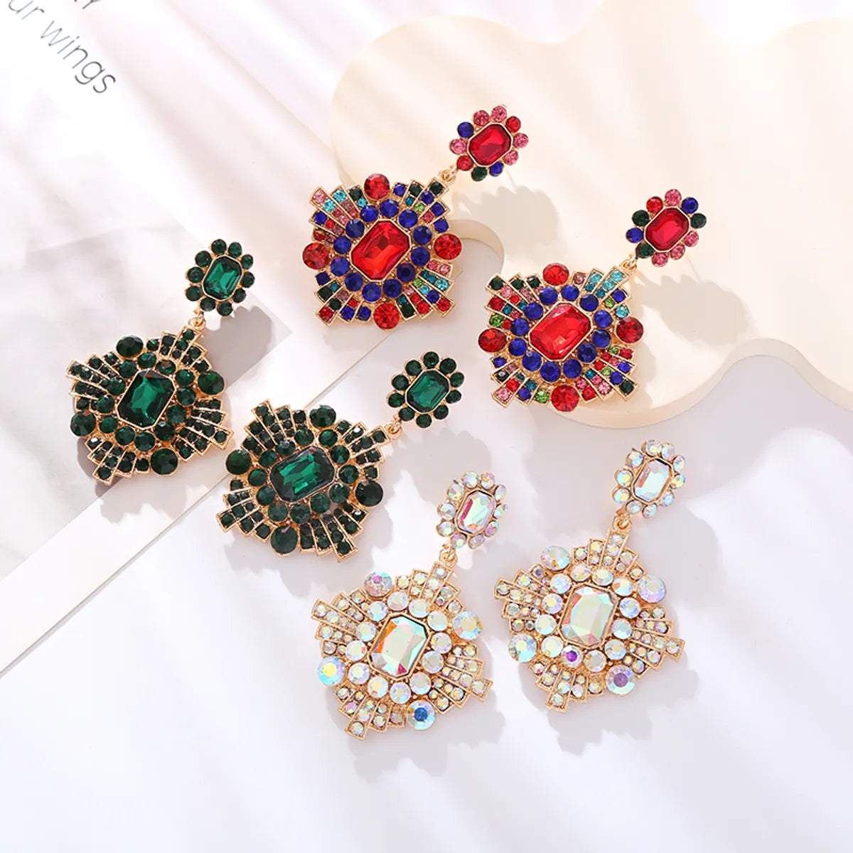 1 Pair Elegant Luxurious Classic Style Geometric Plating Inlay Alloy Rhinestones Glass Gold Plated Drop Earrings