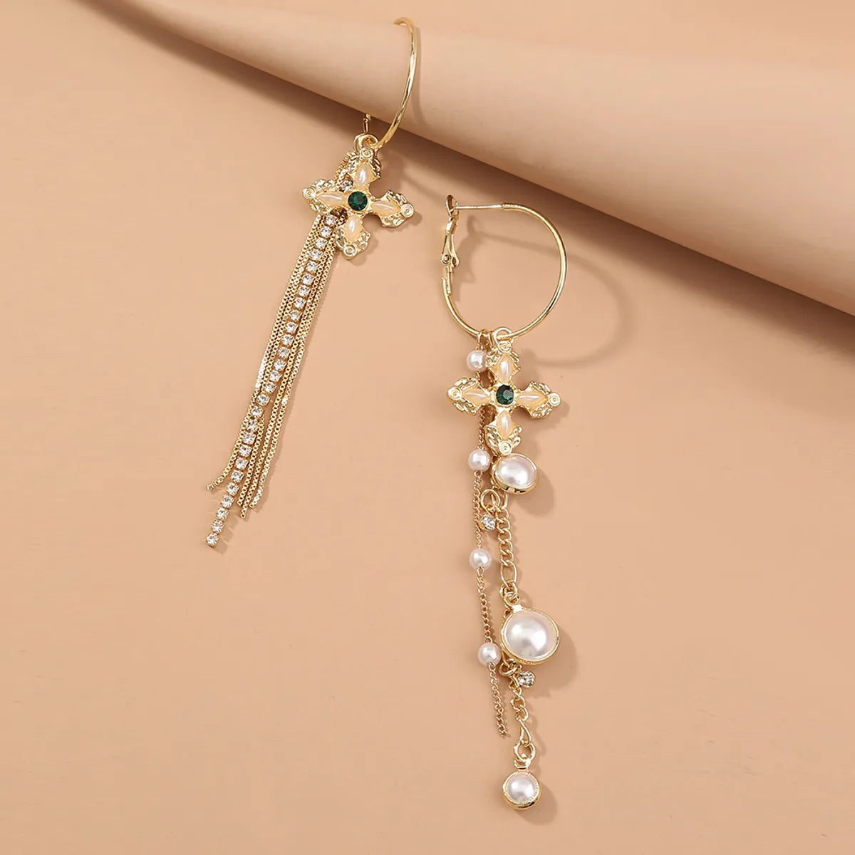 1 Pair Elegant Luxurious Flower Inlay Artificial Pearl Resin Copper Artificial Pearls Drop Earrings