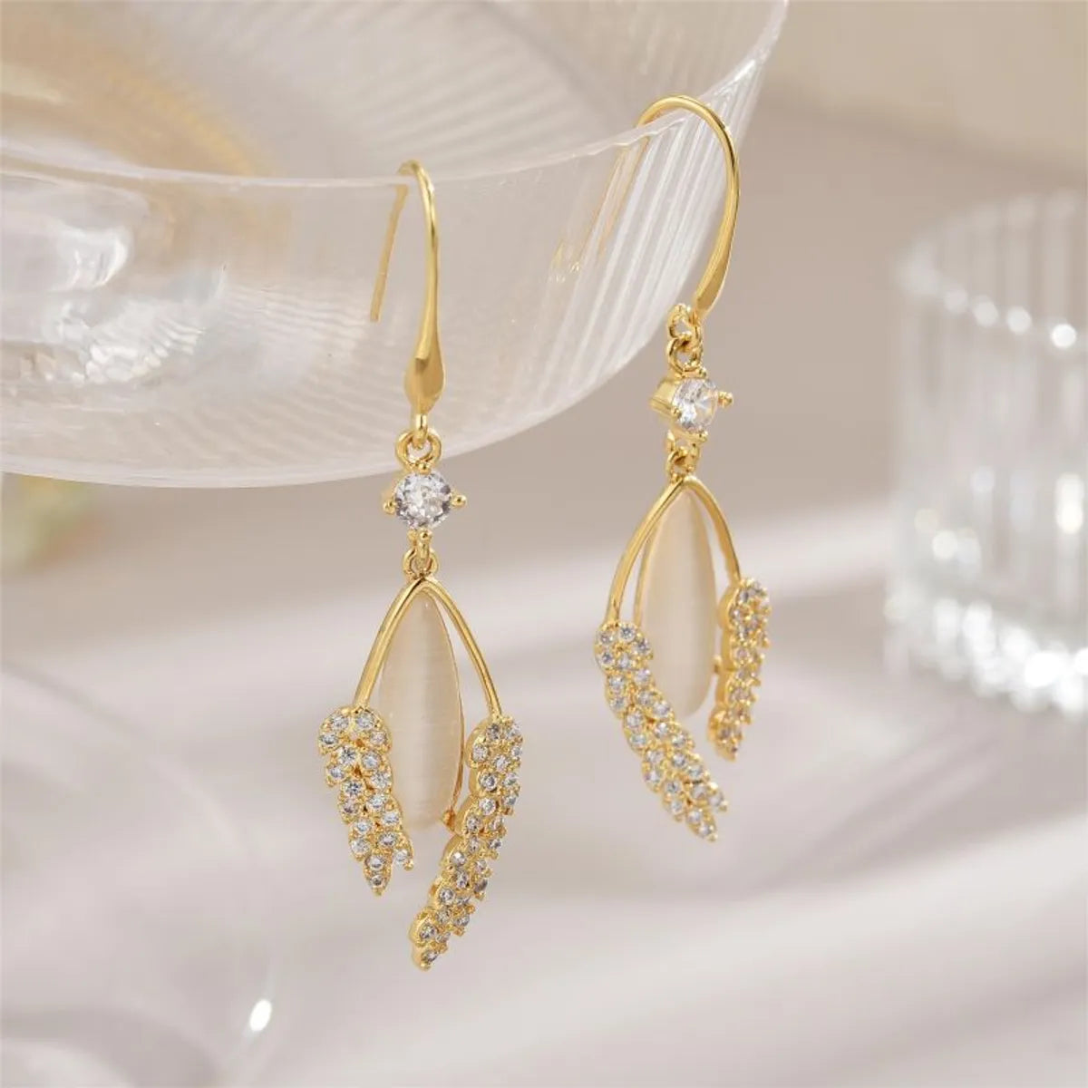 1 Pair Elegant Luxurious Grain Plating Inlay Copper Alloy Zircon 18k Gold Plated Drop Earrings