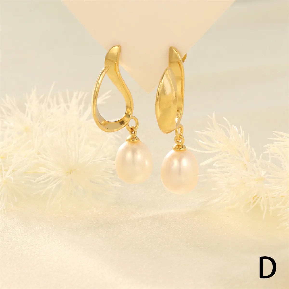 1 Pair Elegant Luxurious Irregular Plating Inlay Freshwater Pearl Copper Turquoise Zircon 18k Gold Plated Drop Earrings