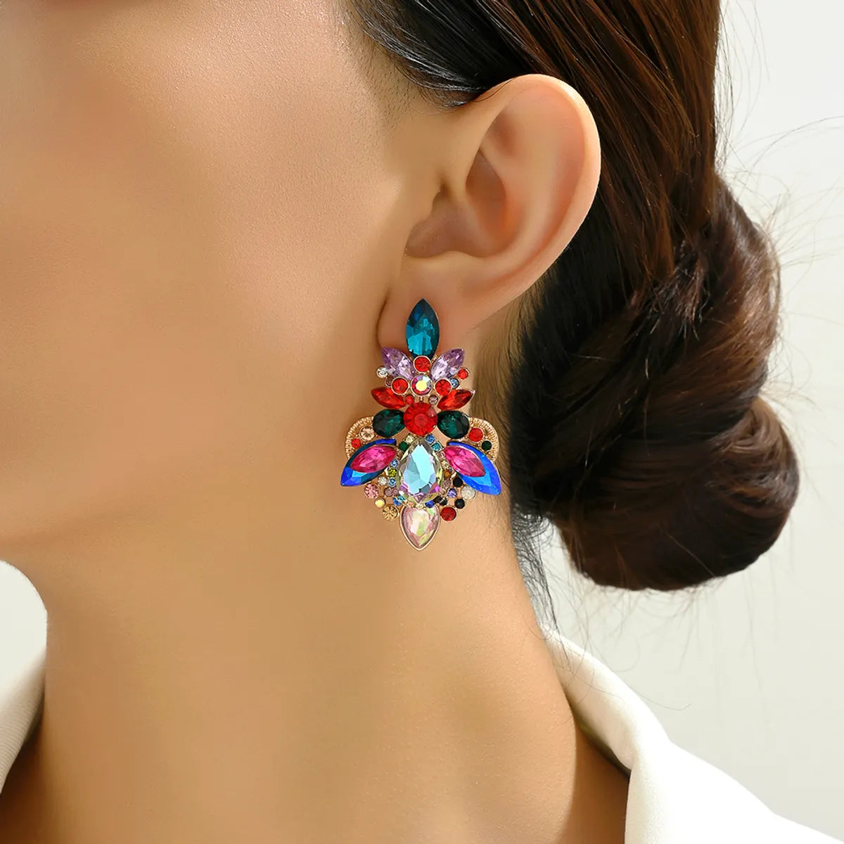 1 Pair Elegant Luxurious Lady Geometric Plating Inlay Zinc Alloy Rhinestones Ear Studs