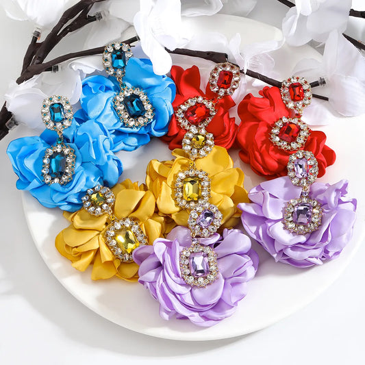 1 Pair Elegant Luxurious Queen Flower Plating Inlay Alloy Rhinestones K Gold Plated Drop Earrings