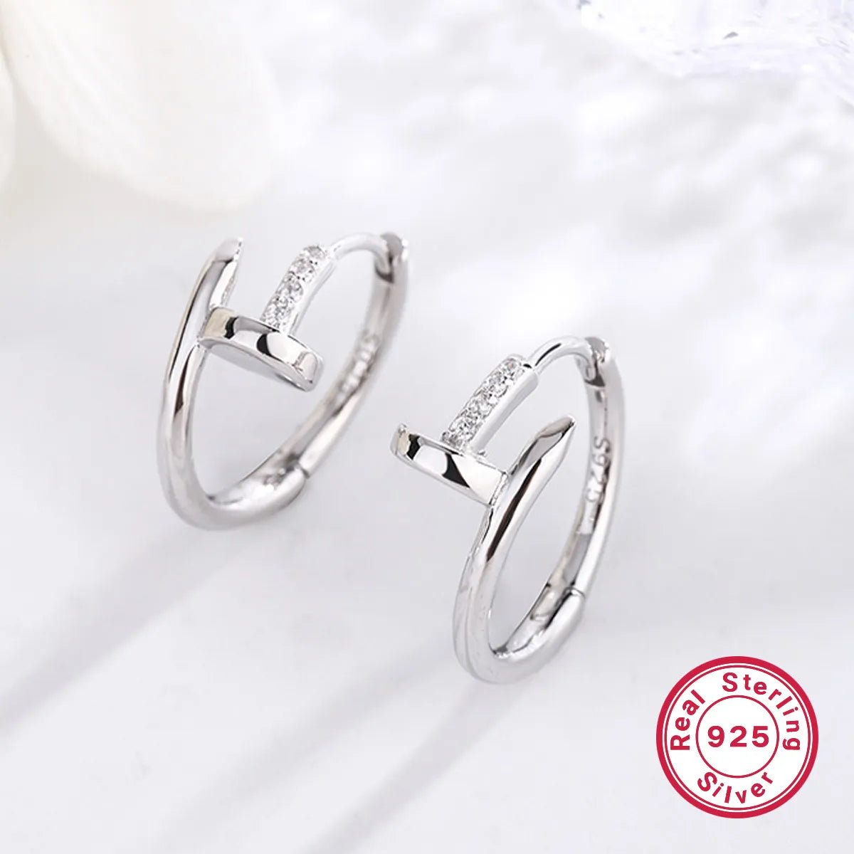 1 Pair Elegant Luxurious Queen T Shape Asymmetrical Plating Sterling Silver 18k Gold Plated White Gold Plated Hoop Earrings