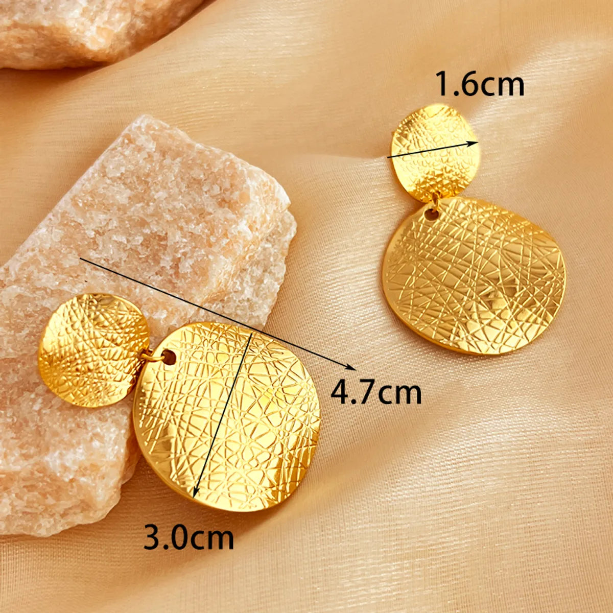 1 Pair Elegant Luxurious Round Polishing 304 Stainless Steel 18K Gold Plated Drop Earrings