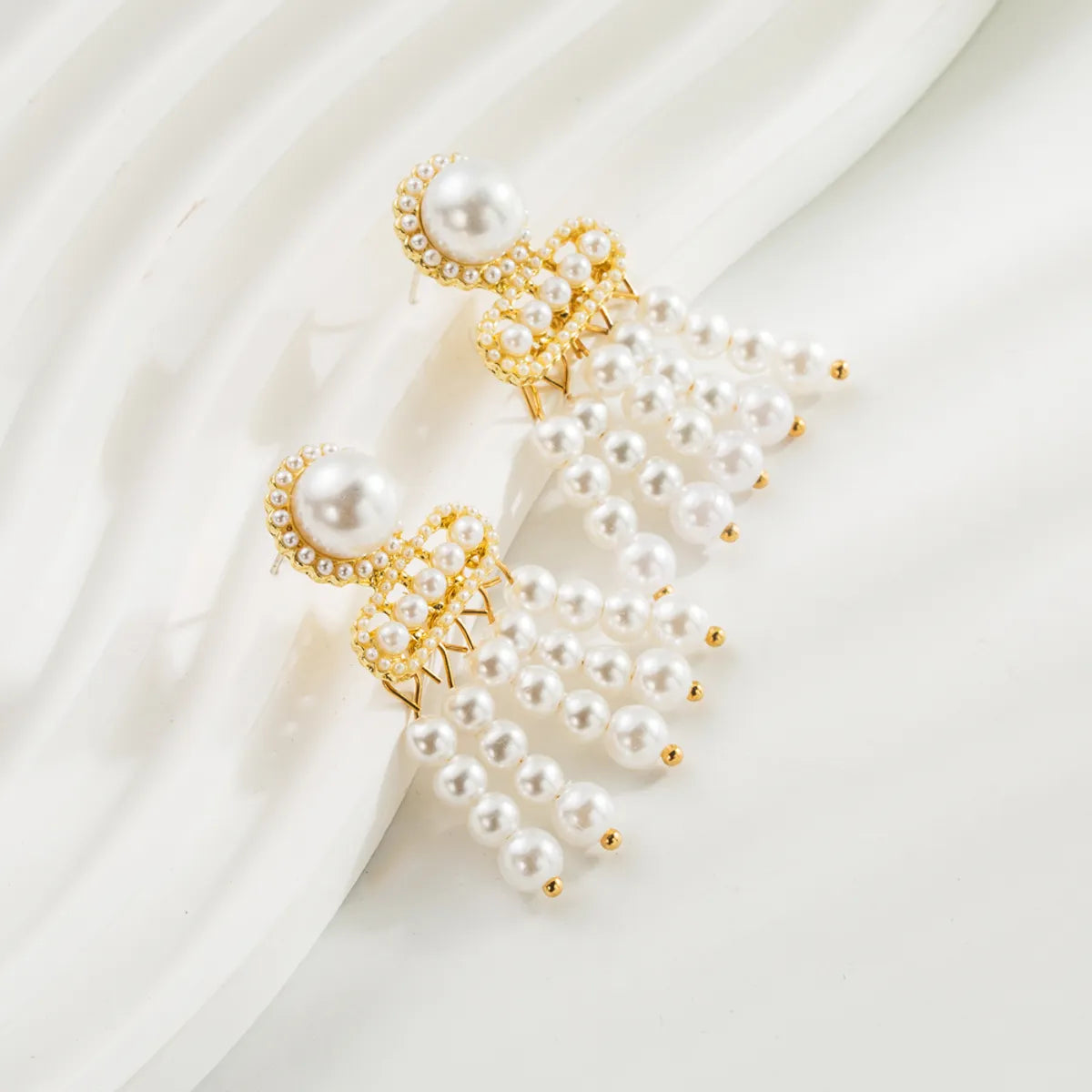 1 Pair Elegant Luxurious Round Tassel Inlay Imitation Pearl Artificial Pearls Drop Earrings