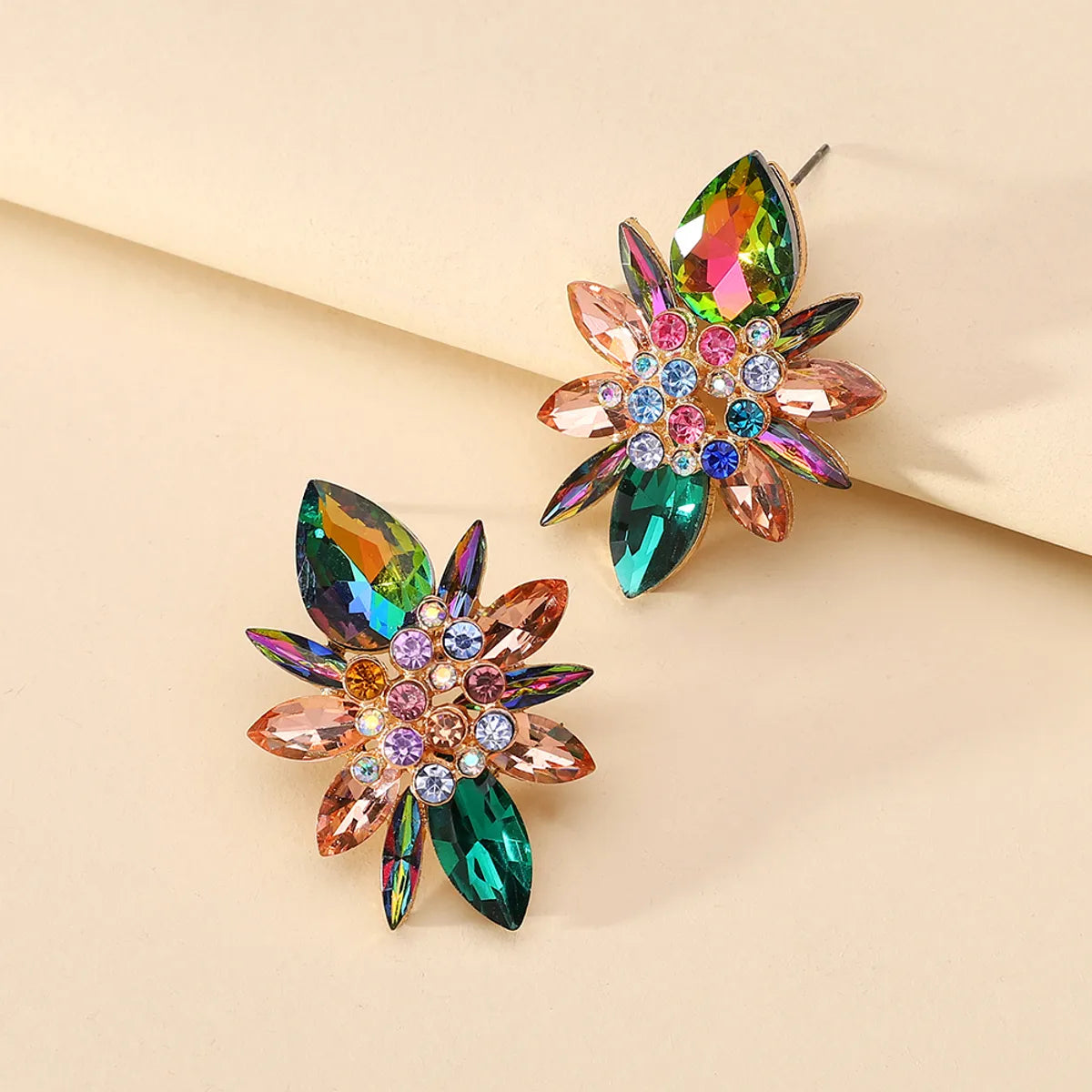 1 Pair Elegant Luxurious Shiny Geometric Flower Plating Inlay Zinc Alloy Rhinestones Ear Studs