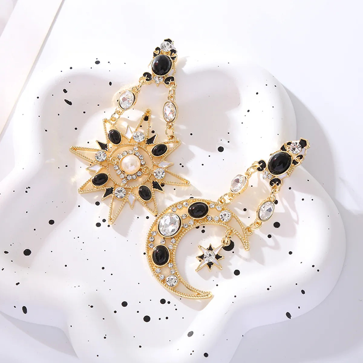 1 Pair Elegant Luxurious Sun Moon Plating Inlay Alloy Artificial Pearls Resin Rhinestones Gold Plated Drop Earrings