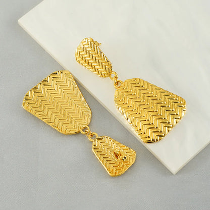 1 Pair Elegant Modern Style Classic Style Solid Color 304 Stainless Steel Titanium Steel 18K Gold Plated Drop Earrings