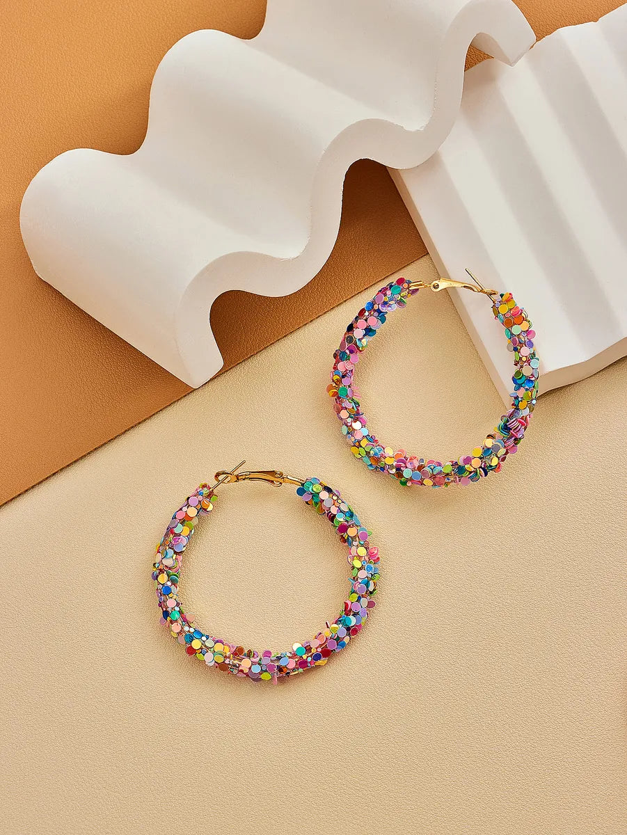 1 Pair Elegant Modern Style Round Sequins Arylic Hoop Earrings