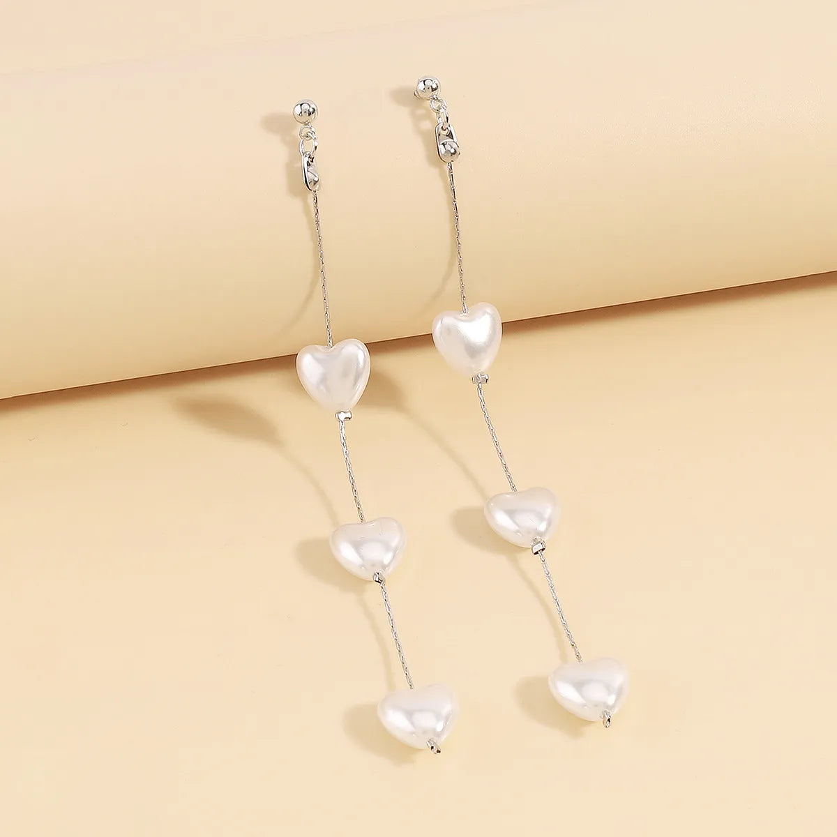 1 Pair Elegant Modern Style Simple Style Heart Shape Imitation Pearl Alloy Drop Earrings