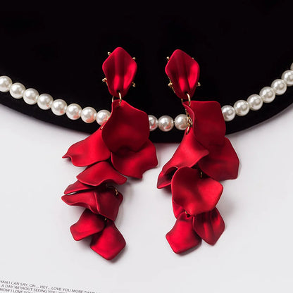 1 Pair Elegant Petal Alloy Plastic Women's Drop Earrings