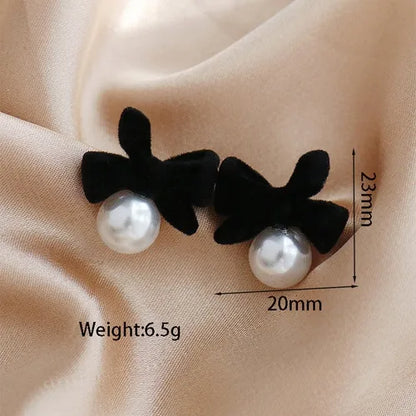 1 Pair Elegant Princess Sweet Bow Knot Inlay Alloy Flocking Artificial Pearls Ear Cuffs Ear Studs