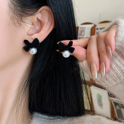 1 Pair Elegant Princess Sweet Bow Knot Inlay Alloy Flocking Artificial Pearls Ear Cuffs Ear Studs