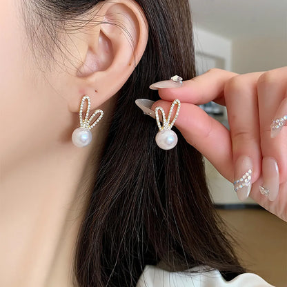 1 Pair Elegant Rabbit Plating Inlay Alloy Artificial Rhinestones Artificial Pearls Gold Plated Ear Studs