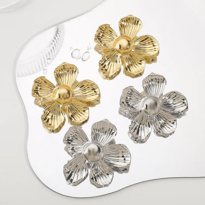 1 Pair Elegant Retro Exaggerated Flower Iron Ear Studs