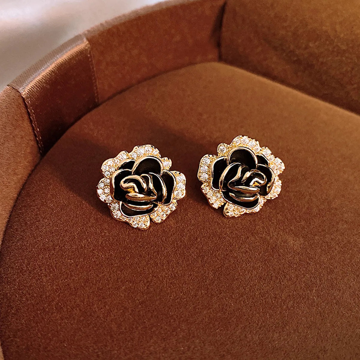 1 Pair Elegant Retro Flower Inlay Copper Zircon Ear Studs