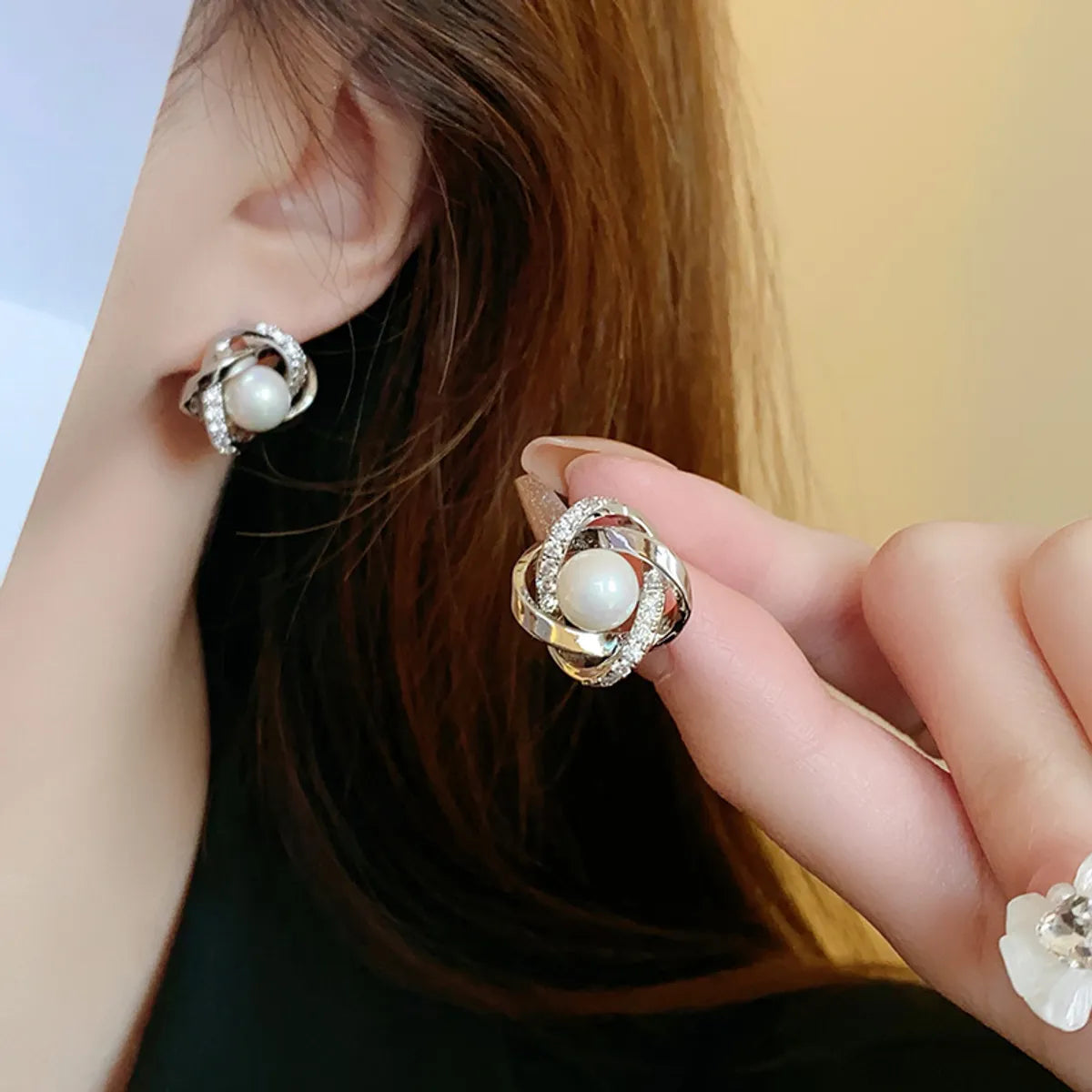 1 Pair Elegant Retro Flower Inlay Copper Zircon Ear Studs