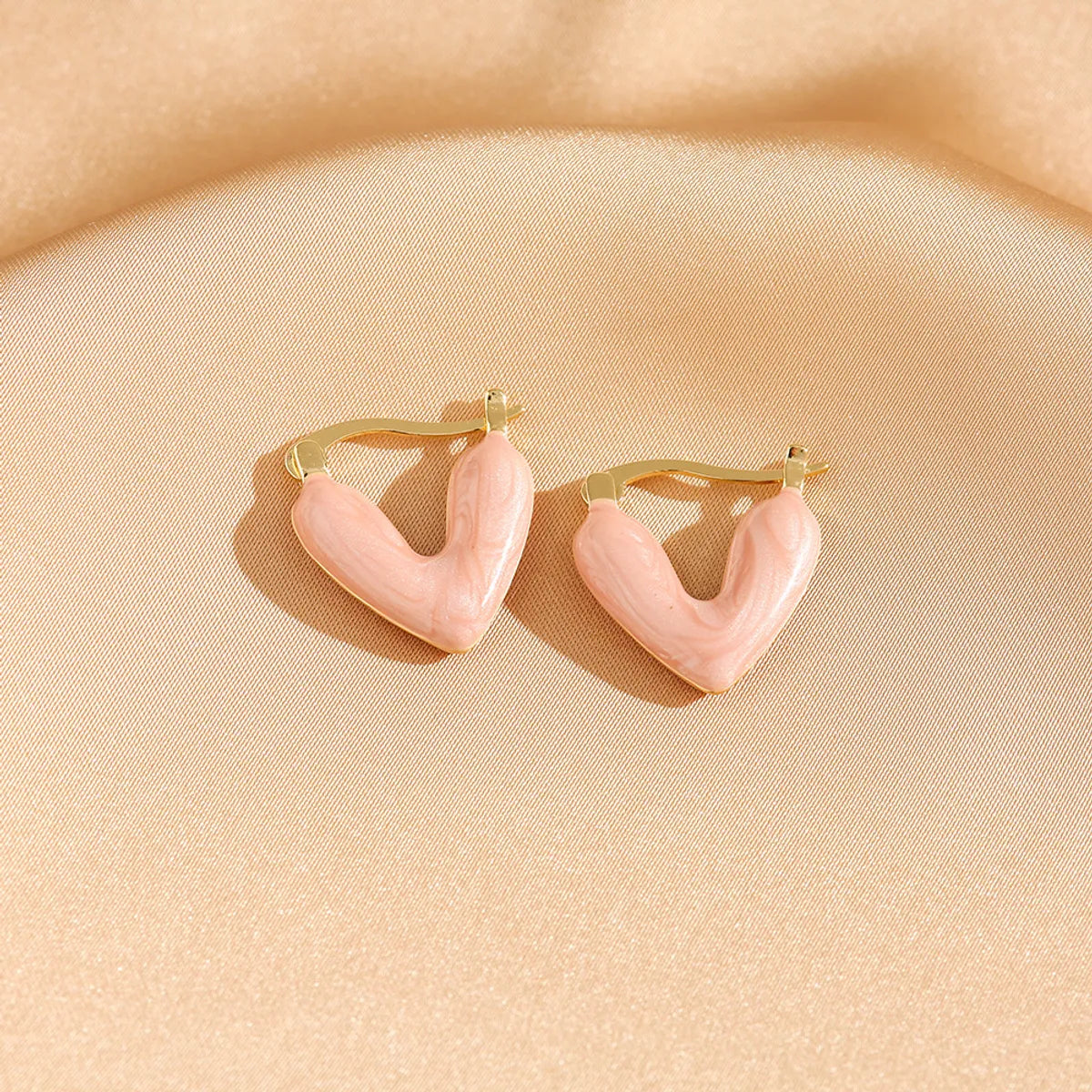 1 Pair Elegant Retro Heart Shape Enamel Plating Copper Gold Plated Earrings