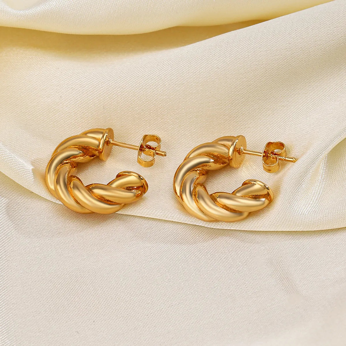 1 Pair Elegant Retro Lady C Shape Plating Stainless Steel Ear Studs