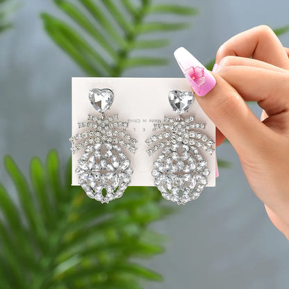 1 Pair Elegant Retro Luxurious Heart Shape Pineapple Hollow Out Inlay Zinc Alloy Rhinestones Dangling Earrings