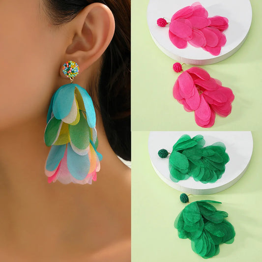 1 Pair Elegant Retro Luxurious Petal Tassel Seed Bead Lace Fabric Dangling Earrings