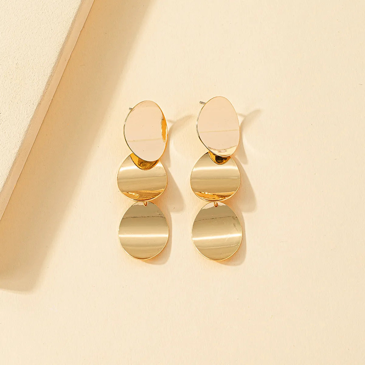 1 Pair Elegant Retro Oval Plating Alloy Drop Earrings