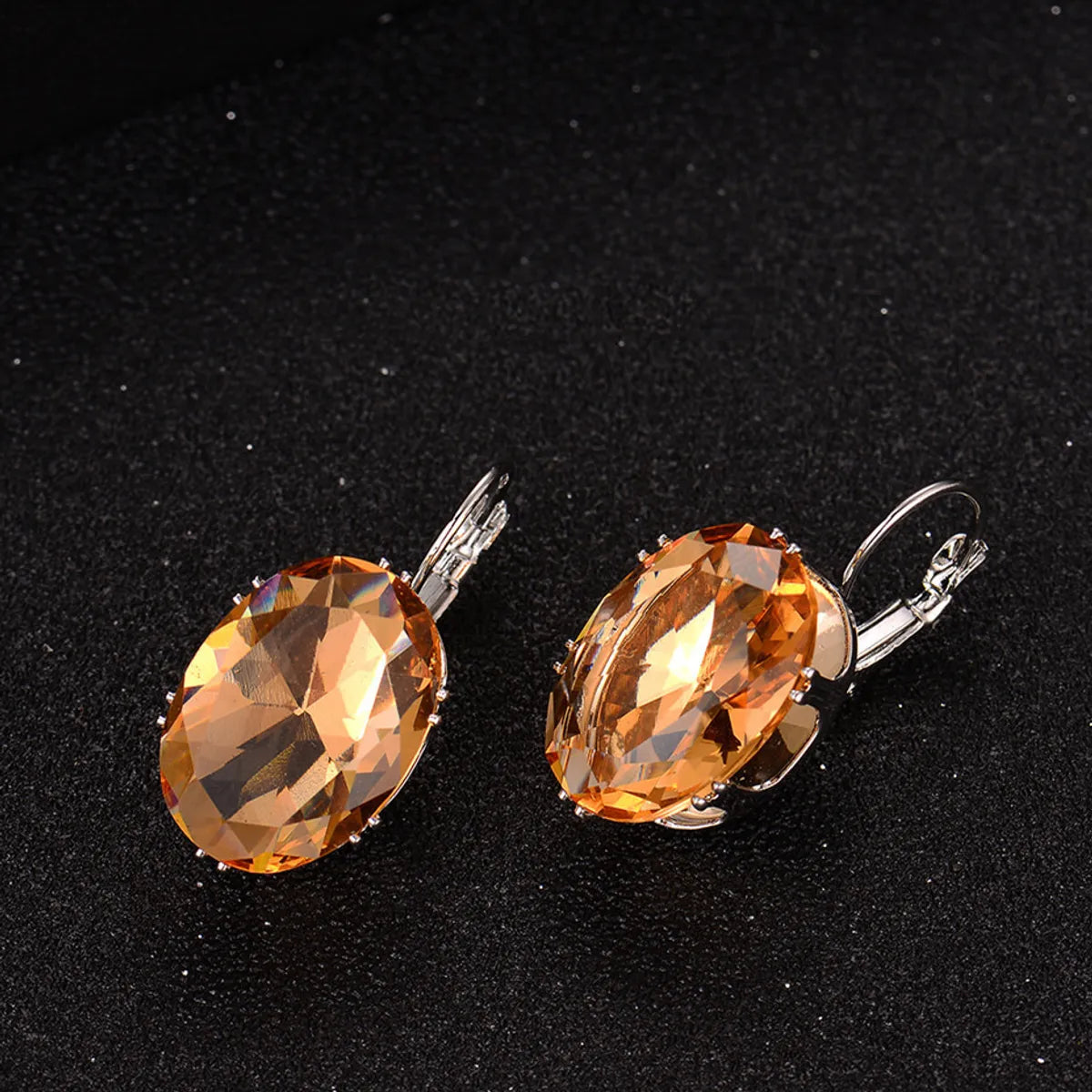 1 Pair Elegant Retro Oval Plating Inlay Copper Zircon Silver Plated Earrings