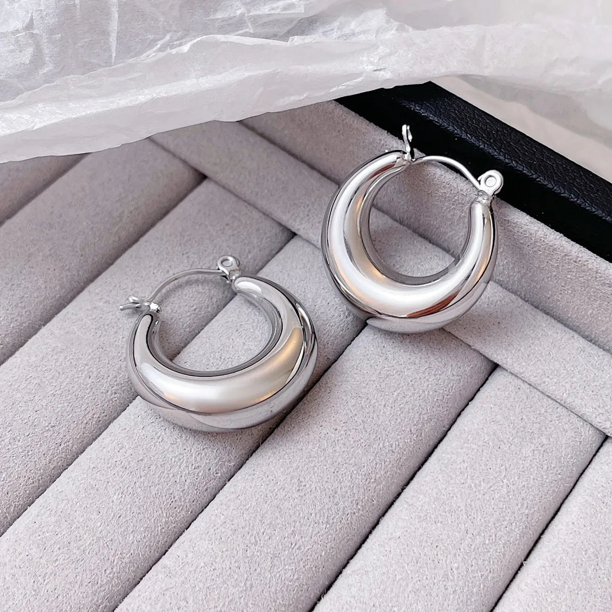 1 Pair Elegant Retro U Shape Stainless Steel Plating Earrings