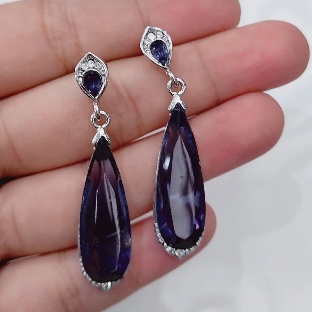 1 Pair Elegant Retro Water Droplets Plating Inlay Copper Artificial Crystal Zircon Drop Earrings