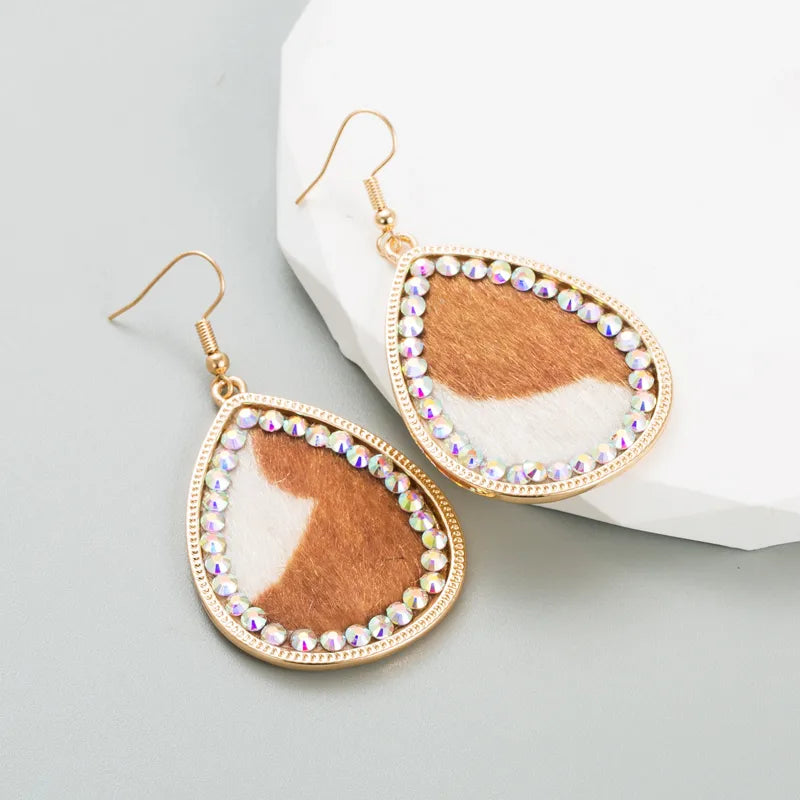 1 Pair Elegant Retro Water Droplets Plating Inlay Pu Leather Alloy Rhinestones Gold Plated Drop Earrings