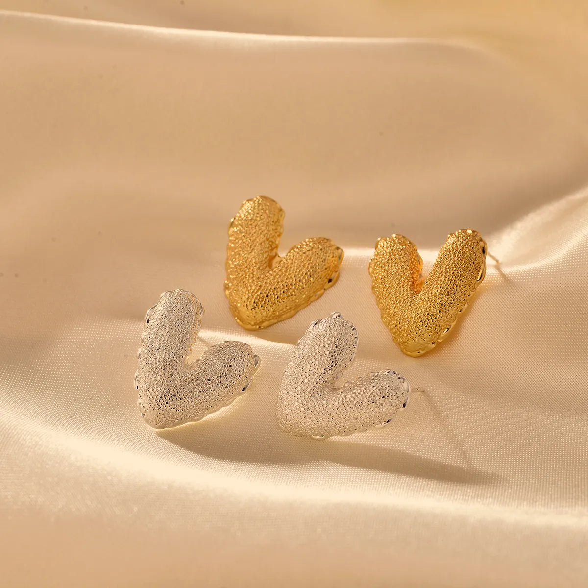 1 Pair Elegant Romantic Heart Shape Copper 18K Gold Plated Ear Studs