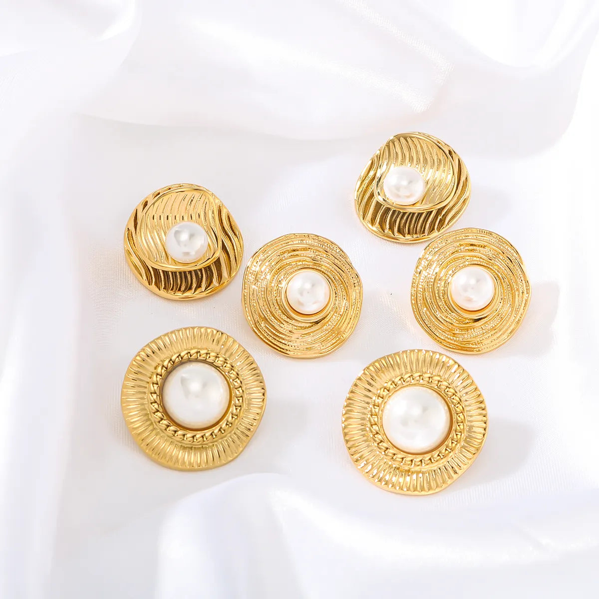 1 Pair Elegant Romantic Round Plating Inlay 304 Stainless Steel Artificial Pearls 18K Gold Plated Ear Studs