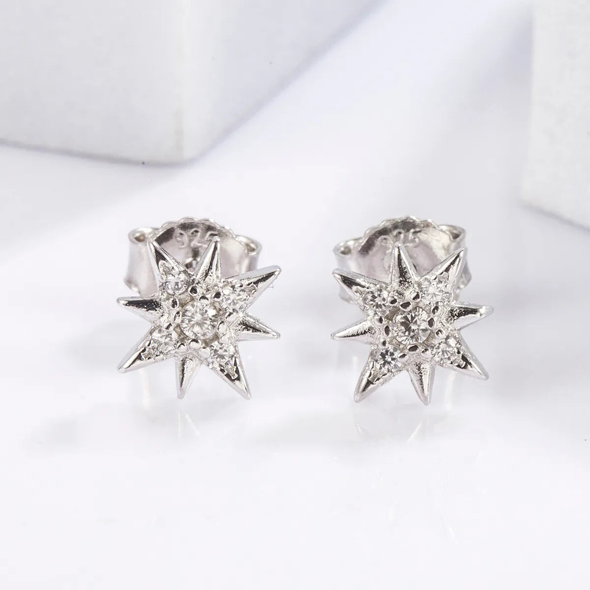 1 Pair Elegant Romantic Shiny Triangle Heart Shape Crown Inlay Carving Sterling Silver Zircon White Gold Plated Ear Studs