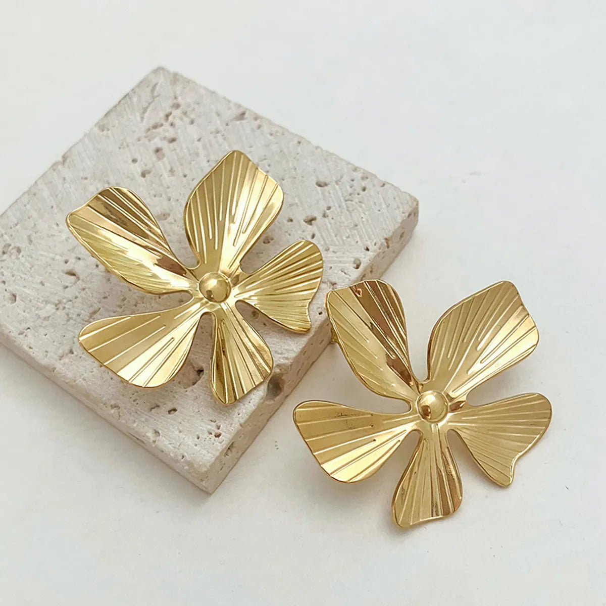 1 Pair Elegant Romantic Sweet Flower Plating Stainless Steel Gold Plated Ear Studs