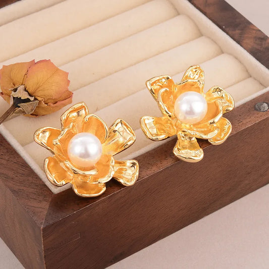 1 Pair Elegant Rose Flower Plating Inlay Copper Pearl Zircon 18K Gold Plated Ear Studs