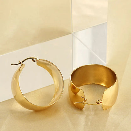 1 Pair Elegant Round Solid Color Polishing Plating Stainless Steel Titanium Steel 18K Gold Plated Hoop Earrings