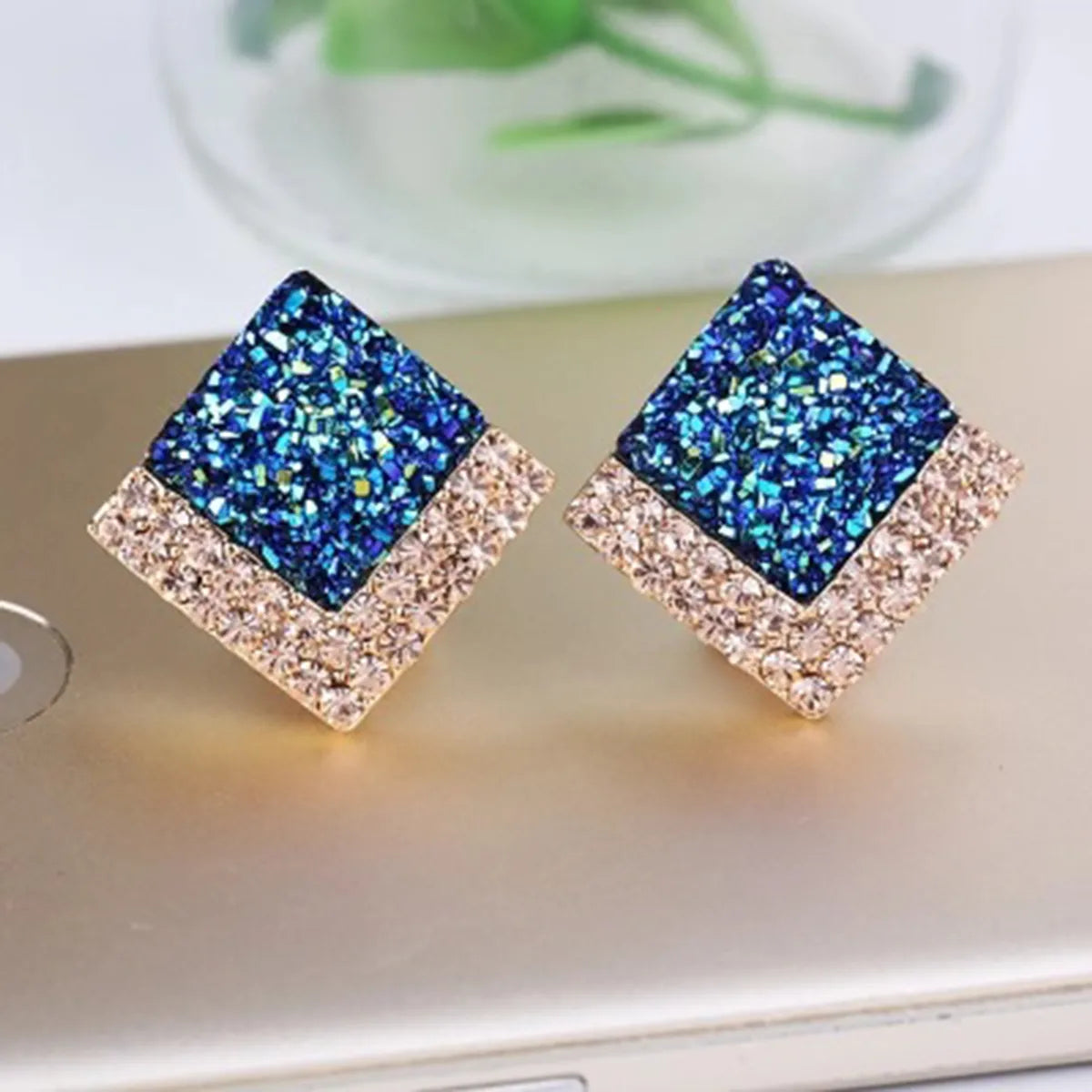 1 Pair Elegant Shiny Rhombus Plating Inlay Alloy Artificial Rhinestones 18k Gold Plated Ear Studs